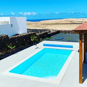 Kira, Villa Tindaya